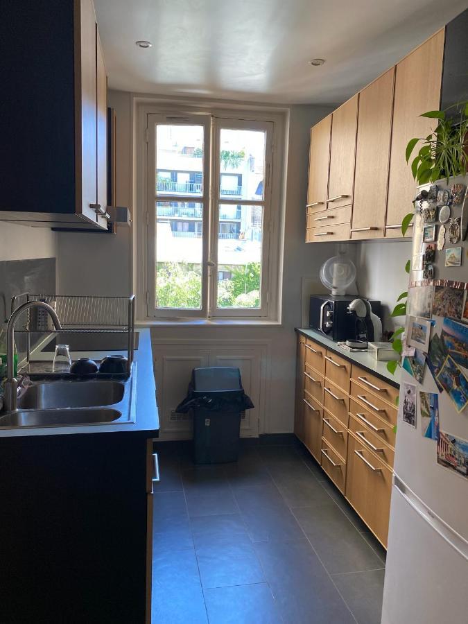 Grand F2 Avec Vue Sur La Maison De Georges Brassens Appartamento Parigi